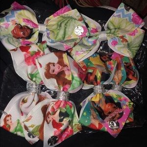 6 Princess handmade hair bows NEW